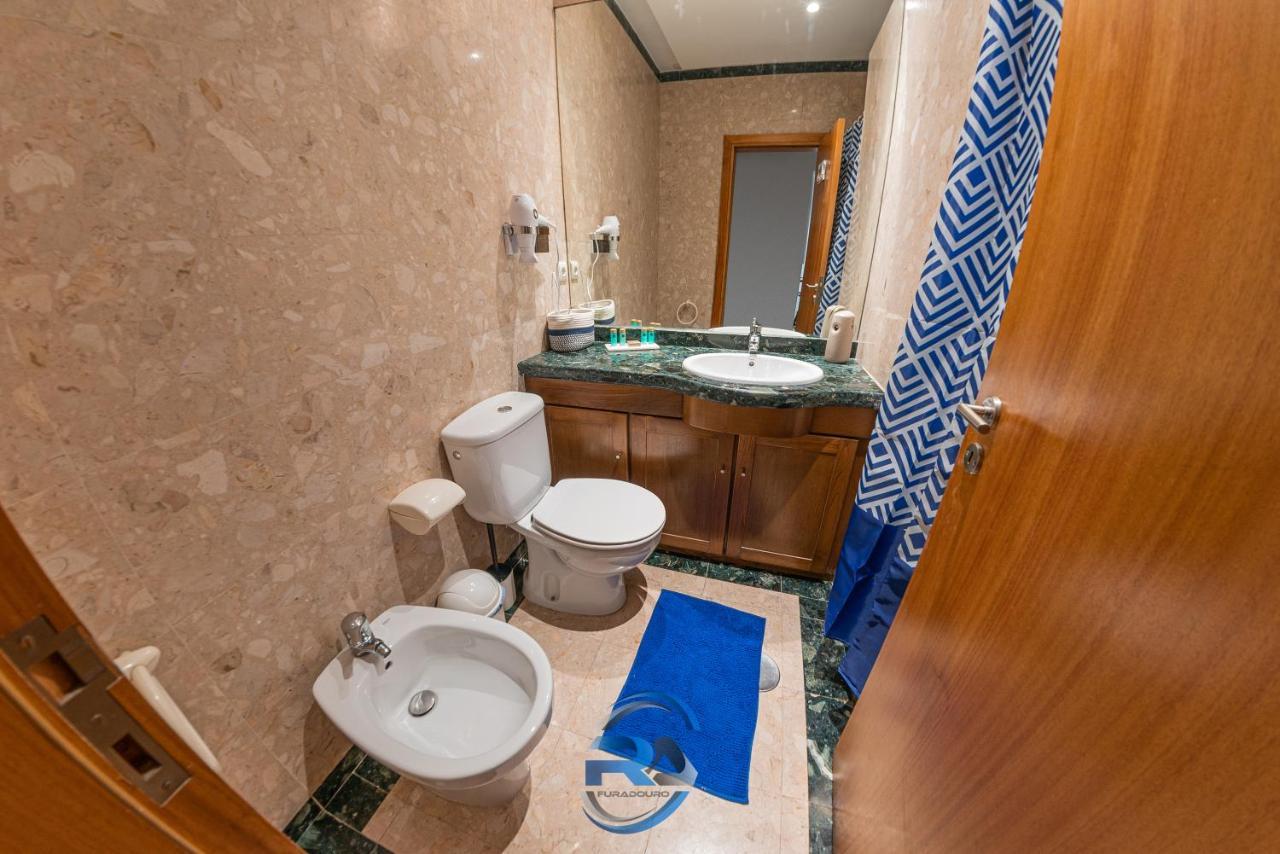 Rafuradouro Apartment โอวาร์ ภายนอก รูปภาพ